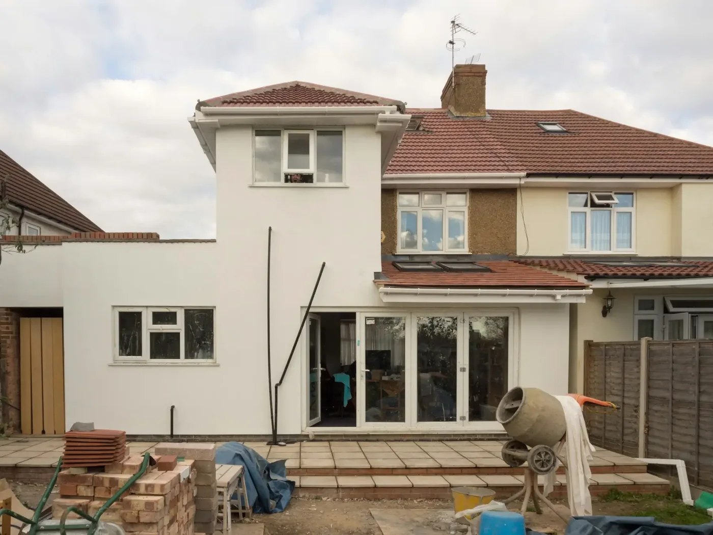A new extension with black windows